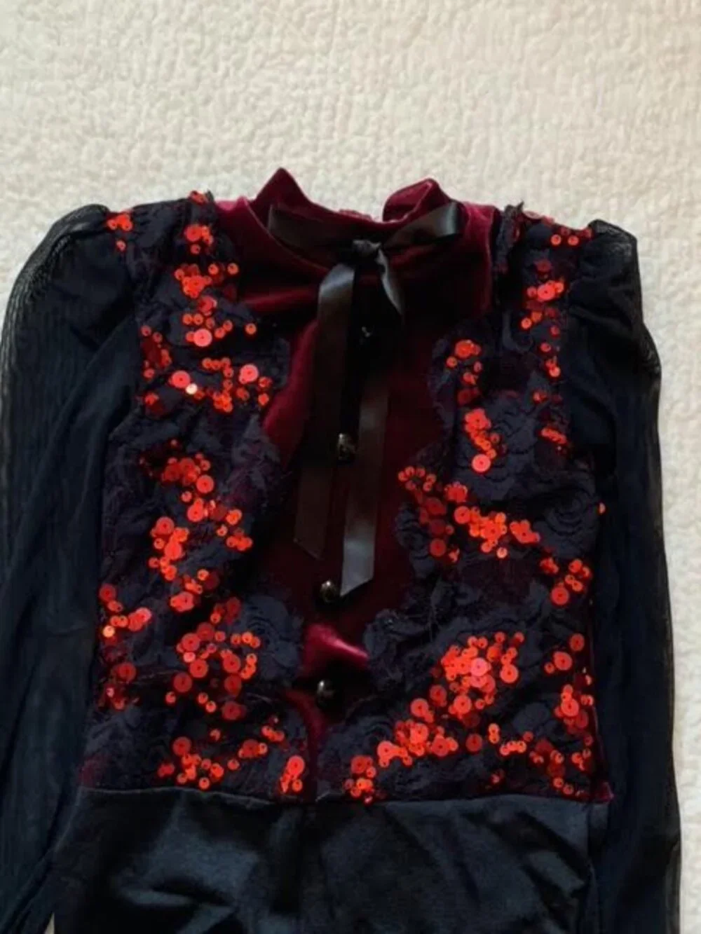 One-piece short dance costume with button and cute neck bow